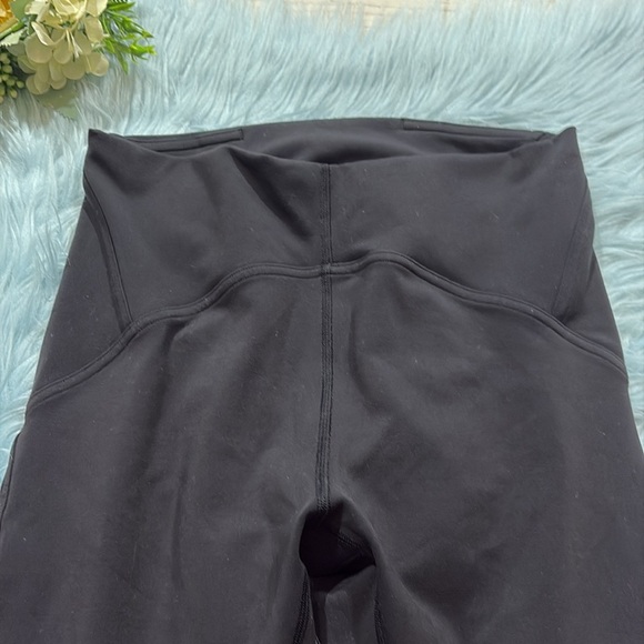 Lululemon InStill High Rise Tight 25” in Black Graphite Sz 6 - Picture 2 of 9